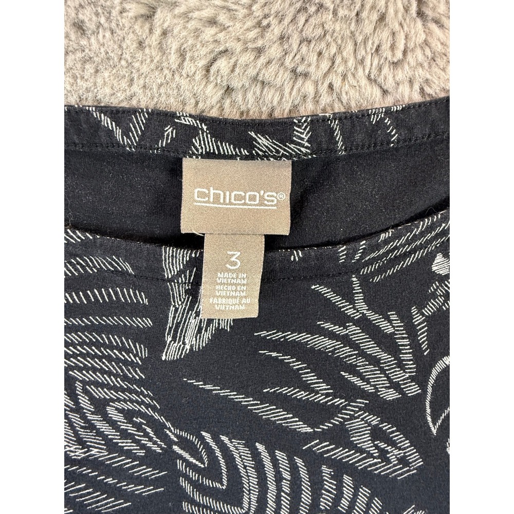 Chico's Women's Black Floral Leaf Jaguar Print Crew Neck Knit Top Size 3 - Picture 2 of 5